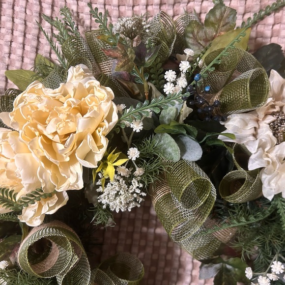 Handmade Wreath - Picture 4 of 6